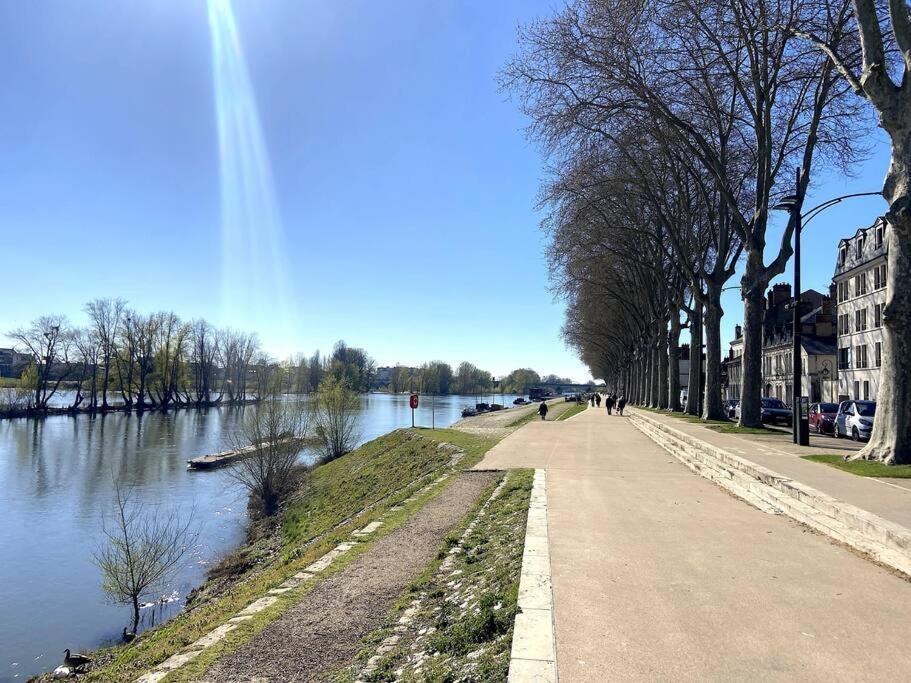 Studio Coeur De Ville Proche Bords De Loire Орлеан Екстер'єр фото